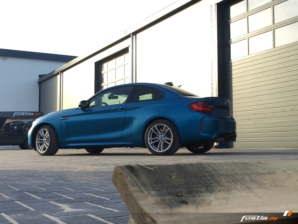 BMW M2 - Folieren Lackschutz Vollverklebung XPEL Blau-Matt Steinschlagschutz 2.jpg