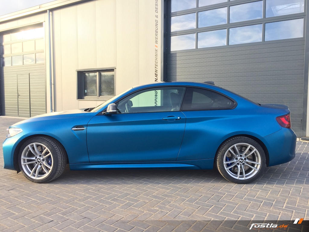 BMW M2 - Folieren Lackschutz Vollverklebung XPEL Blau-Matt Steinschlagschutz 7.jpg