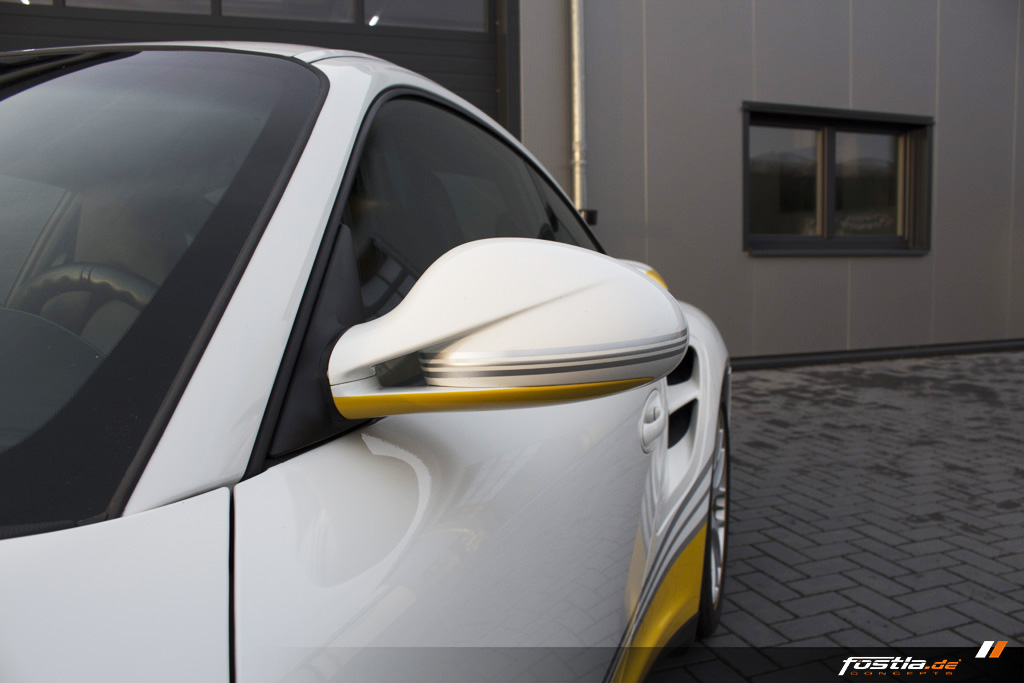 Porsche 911 Turbo 997 Car-Wrapping Design Streifen Gelb Yellow Folieren Exclusive 15.jpg