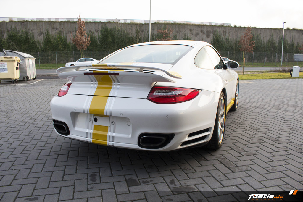 Porsche 911 Turbo 997 Car-Wrapping Design Streifen Gelb Yellow Folieren Exclusive 17.jpg