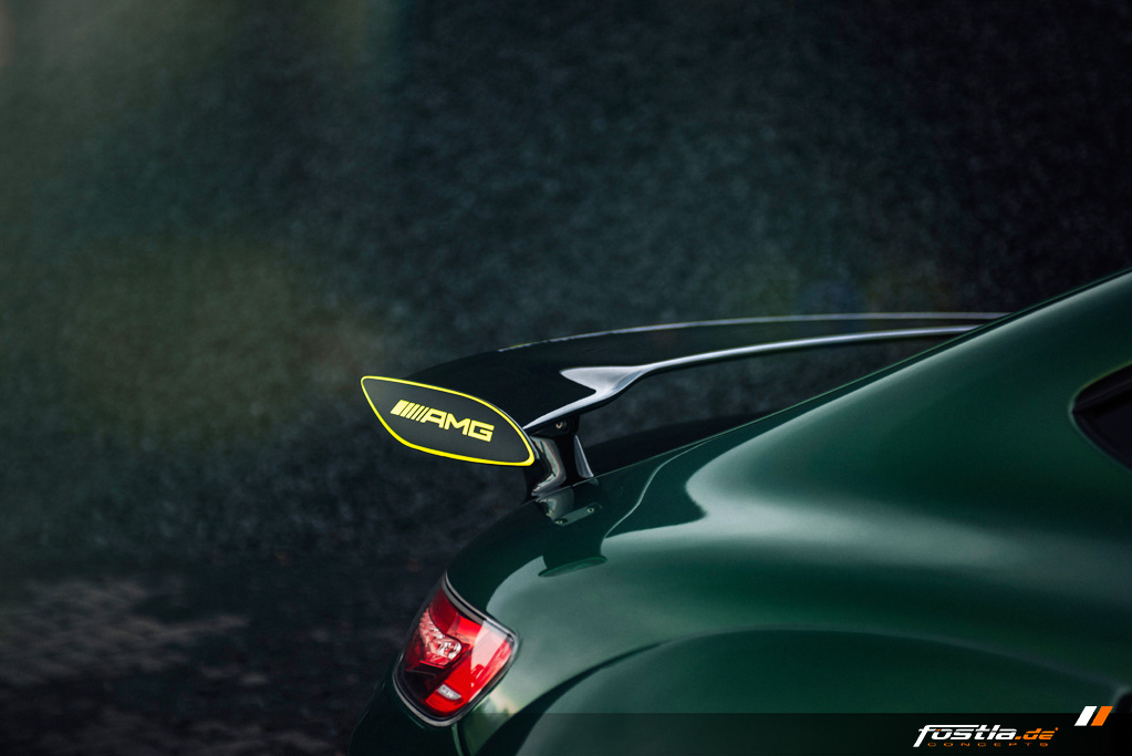 Mercedes AMG GT Prior-Design Widebody-Aerodynamik-Kit Malachite Green Vollfolierung Hannover (11).jpg