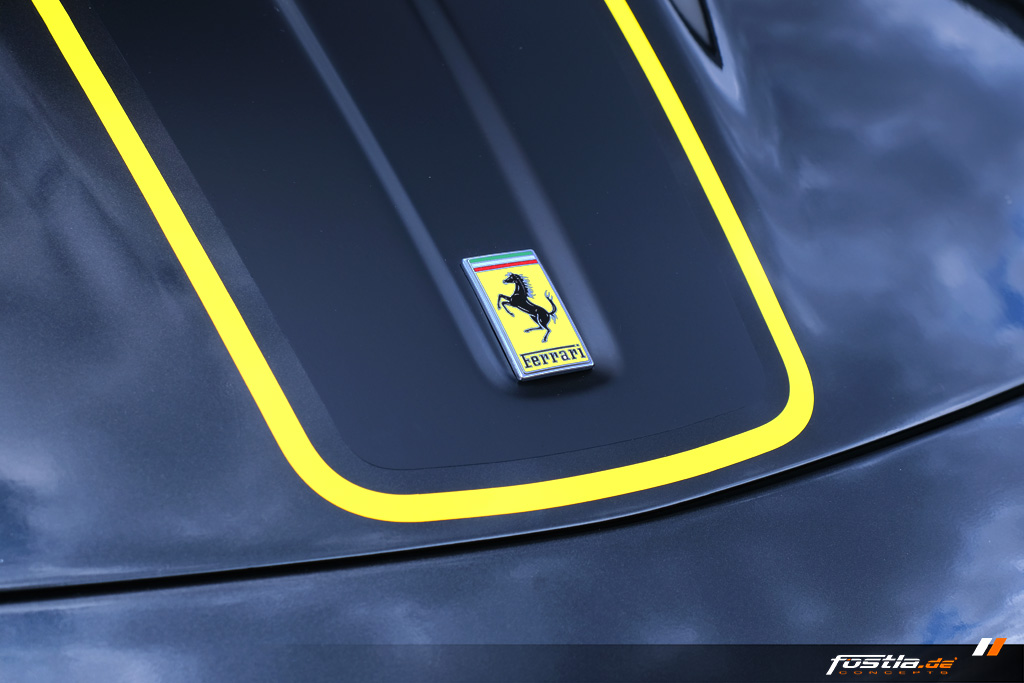 Ferrari 599 GTO Teilfolierung Schwarz Satin Gelb Streifen Design Hannover (5).jpg