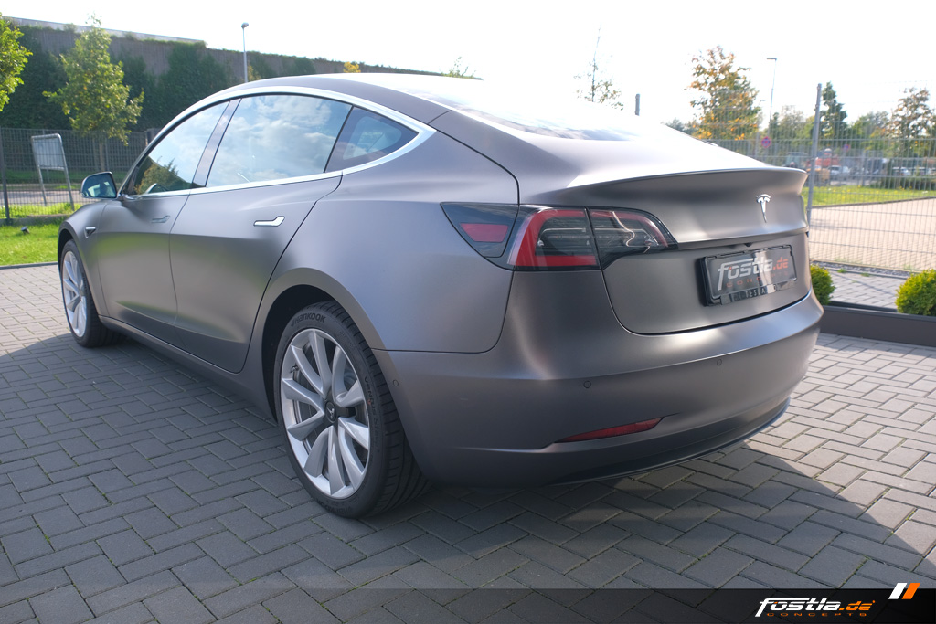 Tesla Model 3 Satin Dark Grey Vollfolierung Teilfolierung Folierung Hannover (13).jpg