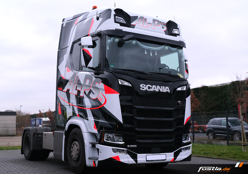 Scania S500 V8 LKW Camoflage Neon Rot Schwarz Grau Teilfolierung Branding Werbebeschriftung (7).jpg