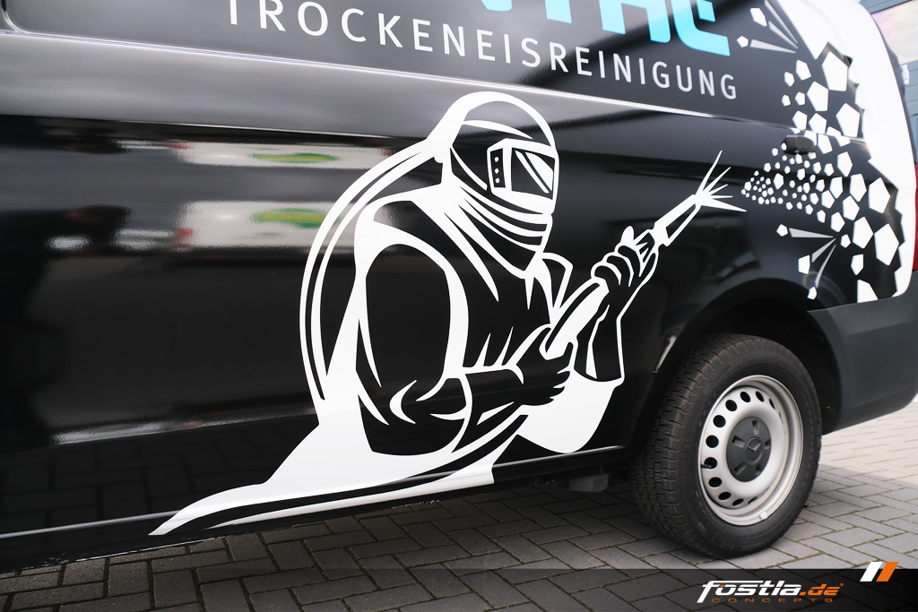 Mercedes-Benz Vito Vollfolierung Teilfolierung Werbebeschriftung Trockeneisreinigung Design Hannover (10).jpg