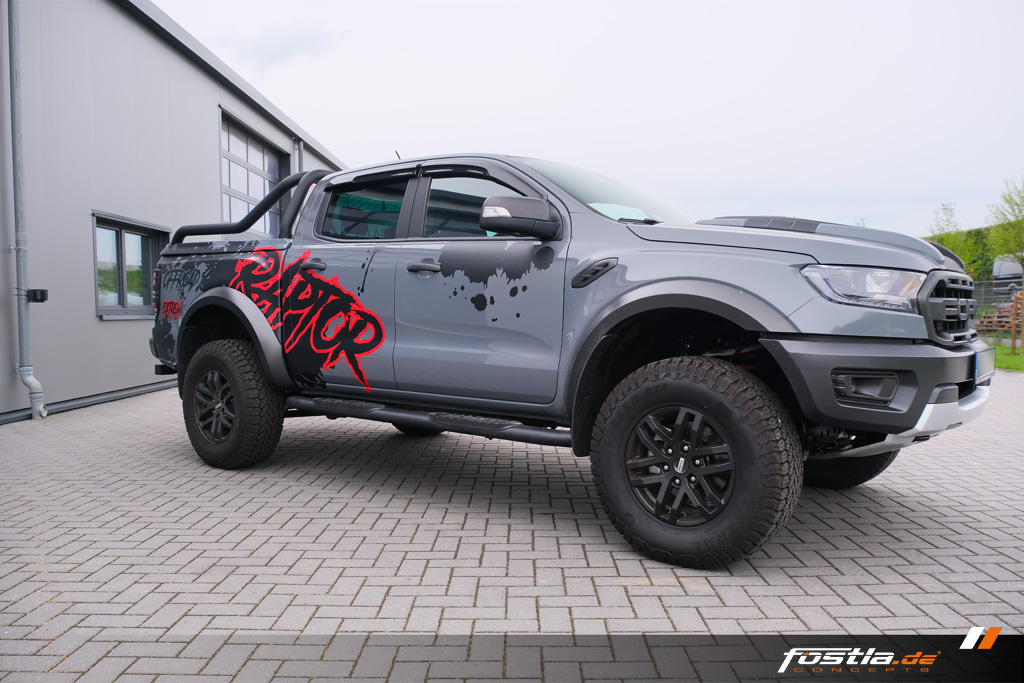 Ford Ranger Raptor Schwarz Rot Teilfolierung Design Hannover (9).jpg
