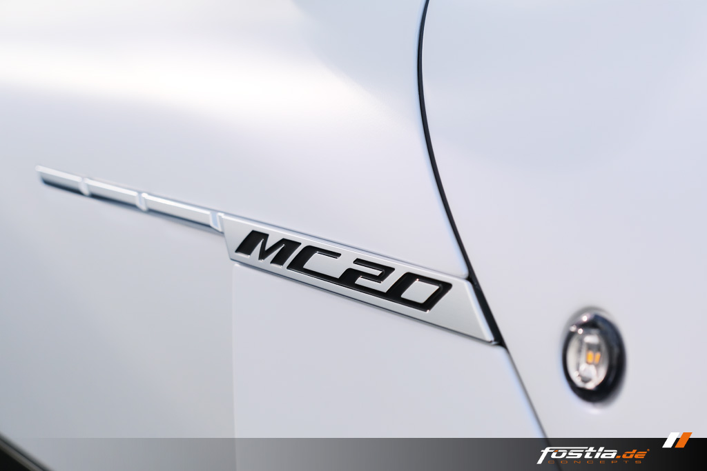 Maserati MC20 Bianco Audace Lackschutz Vollfolierung Hannover Hypercar (16).jpg
