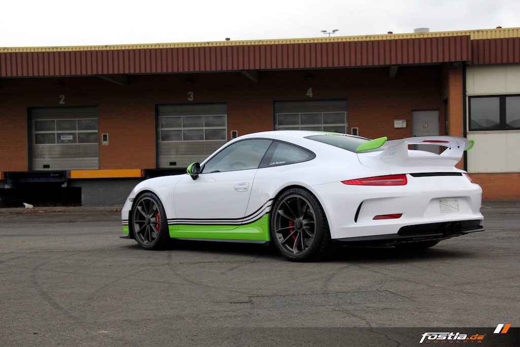 Porsche 911 GT3 Green Design 2.jpg