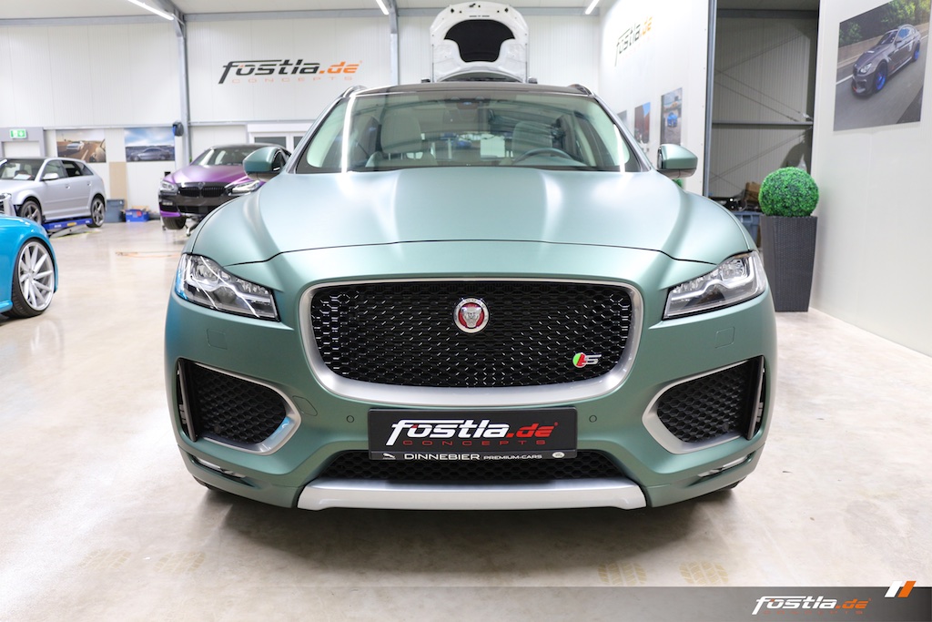 Jaguar F-Pace S - British-Green-Matt-Metallic 5.jpg