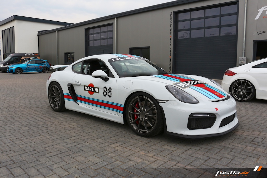 Porsche GT4 - Weiß - Martini Design 4.jpg