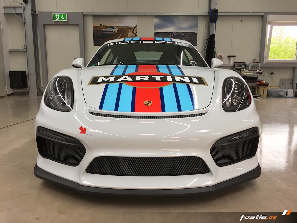 Porsche GT4 - Weiß - Martini Design 8.jpg